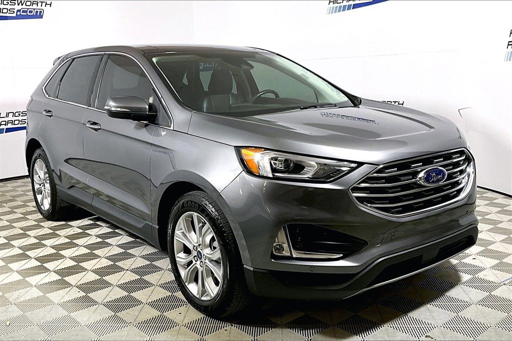 Certified 2021 Ford Edge Titanium image 3