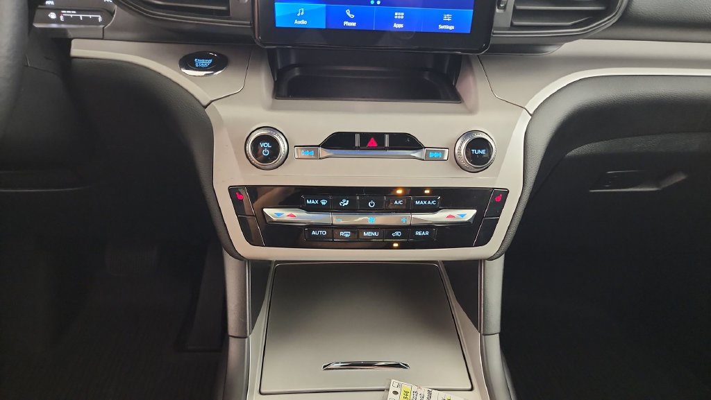 Certified 2023 Ford Explorer XLT AWD/4WD image 16