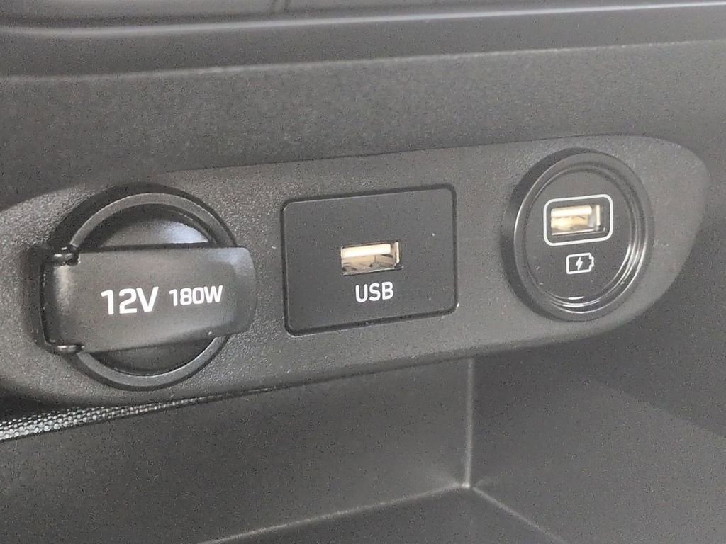 Used 2023 Hyundai Elantra SEL FWD image 21