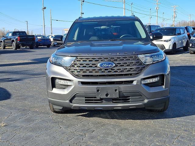 Certified 2022 Ford Explorer XLT w/ Equipment Group 202A image 7