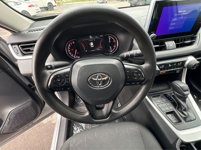 Used 2023 Toyota RAV4 XLE AWD/4WD image 15