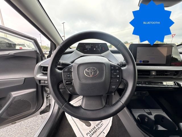 Used 2025 Toyota Prius LE FWD image 13