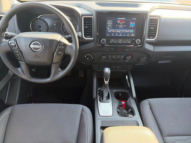 Used 2024 Nissan Frontier SV AWD/4WD image 7
