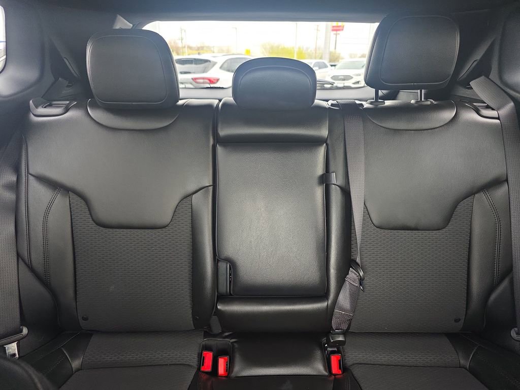 Used 2022 Jeep Compass Latitude FWD image 37