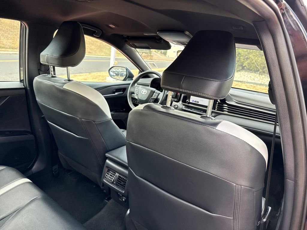 Used 2025 Toyota Camry SE image 24