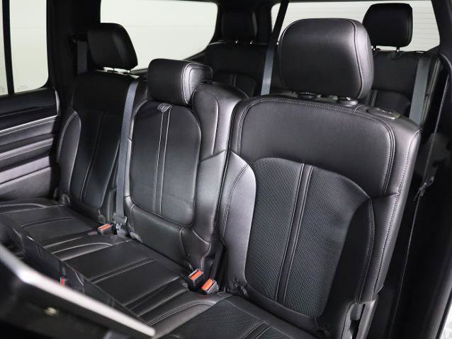 Used 2024 Jeep Wagoneer 4WD w/ Premium Group I image 12