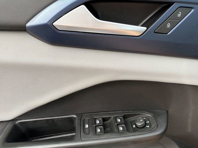 Used 2022 Volkswagen Taos SE image 21