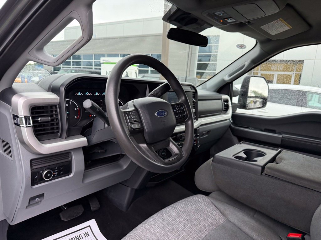 Certified 2025 Ford F250 XLT w/ FX4 Off-Road Package AWD/4WD image 28