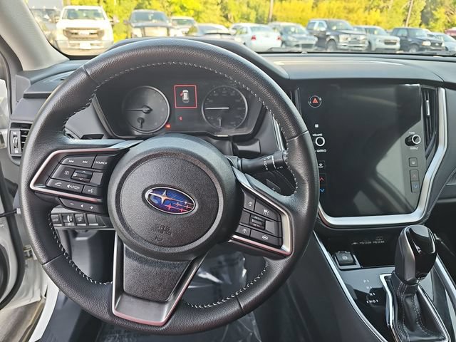 Used 2025 Subaru Outback Premium AWD/4WD image 16