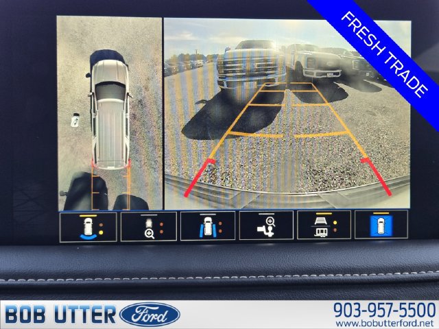 Used 2023 GMC Yukon SLT w/ SLT Premium Package AWD/4WD image 17