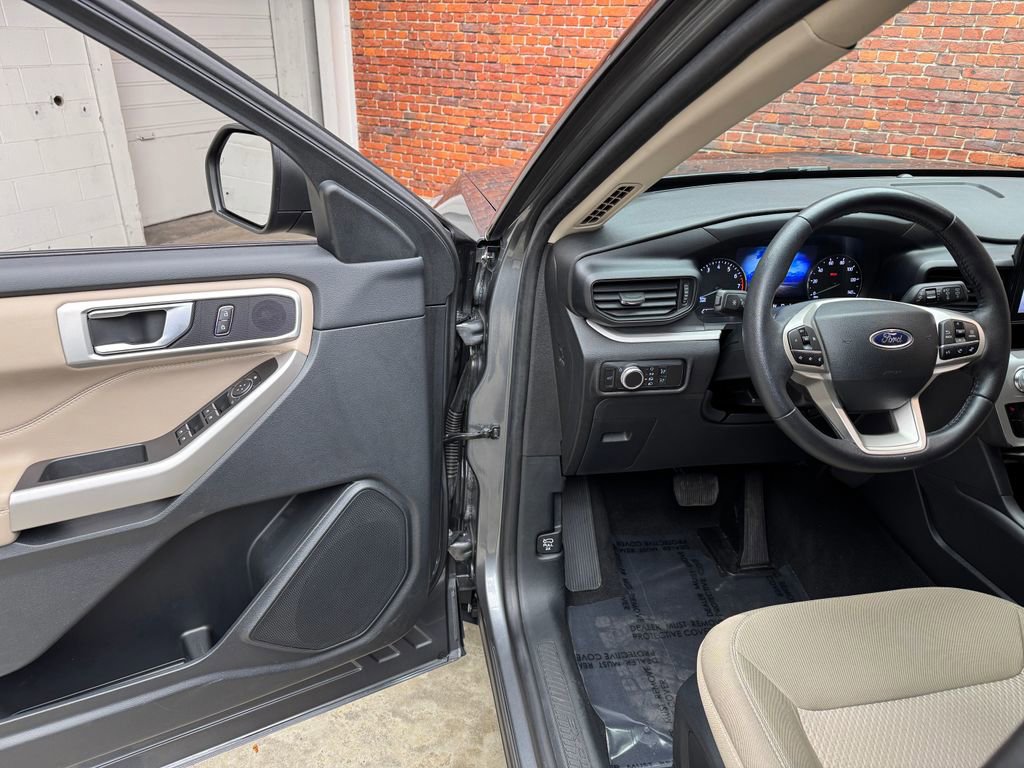 Certified 2023 Ford Explorer XLT AWD/4WD image 8