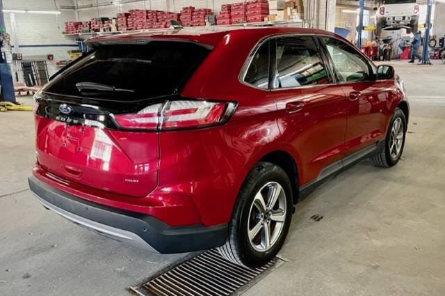 Certified 2024 Ford Edge SEL w/ Convenience Package AWD/4WD image 6