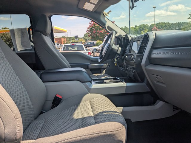 Certified 2022 Ford F250 XLT w/ Black Appearance Package AWD/4WD image 34