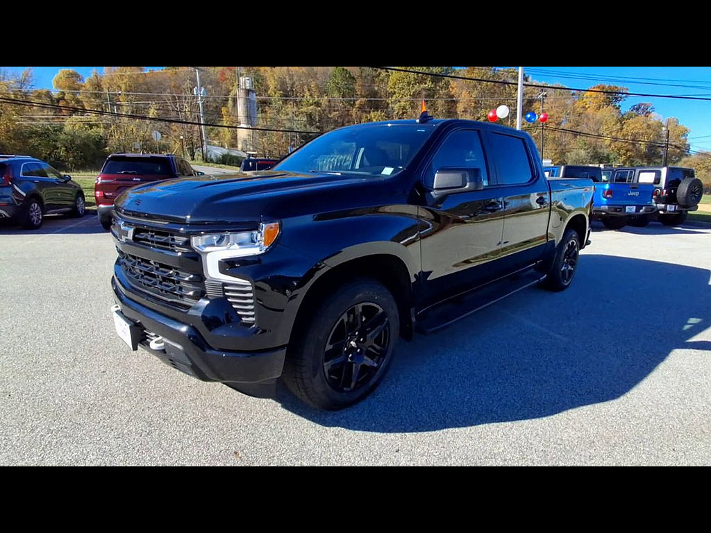 Used 2024 Chevrolet Silverado 1500 RST AWD/4WD image 4