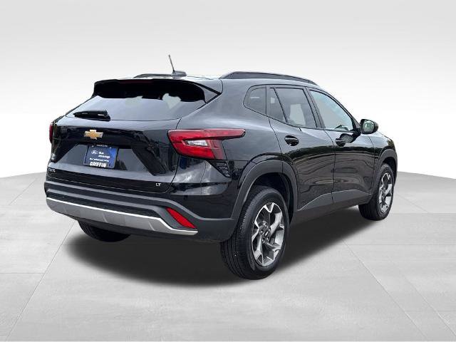 Used 2025 Chevrolet Trax LT FWD image 5