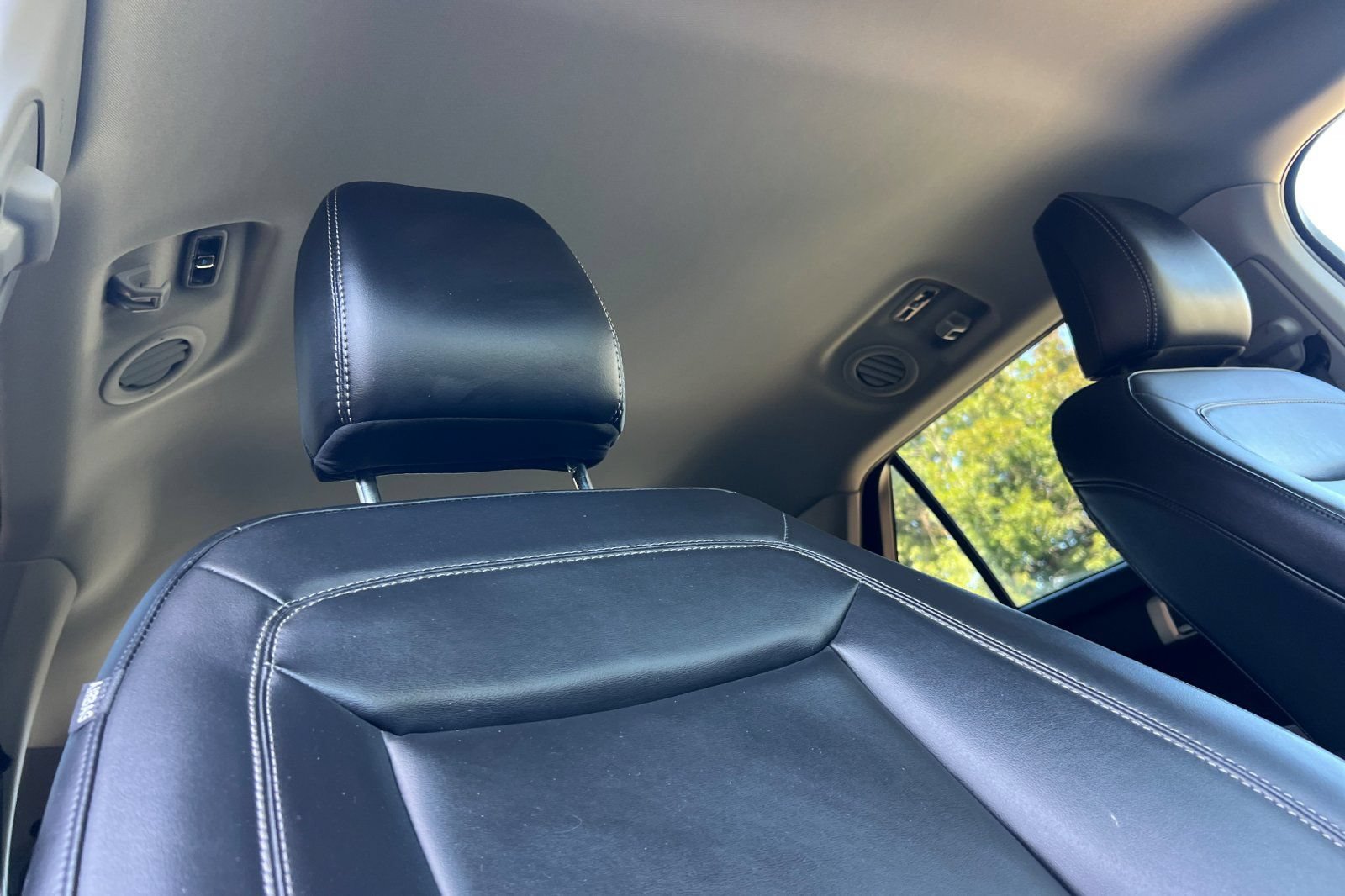 Certified 2023 Ford Explorer XLT w/ Equipment Group 202A AWD/4WD image 21
