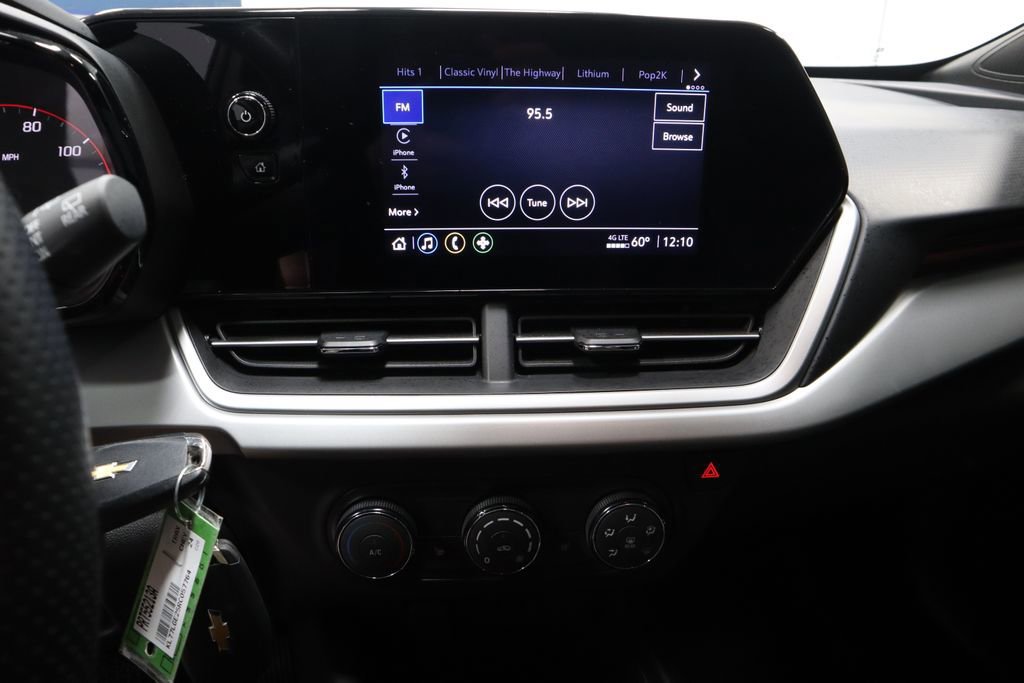 Used 2024 Chevrolet Trax RS w/ Driver Confidence Package image 32