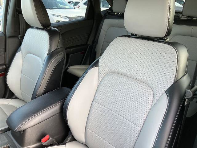 Certified 2025 Ford Escape Platinum AWD/4WD image 25