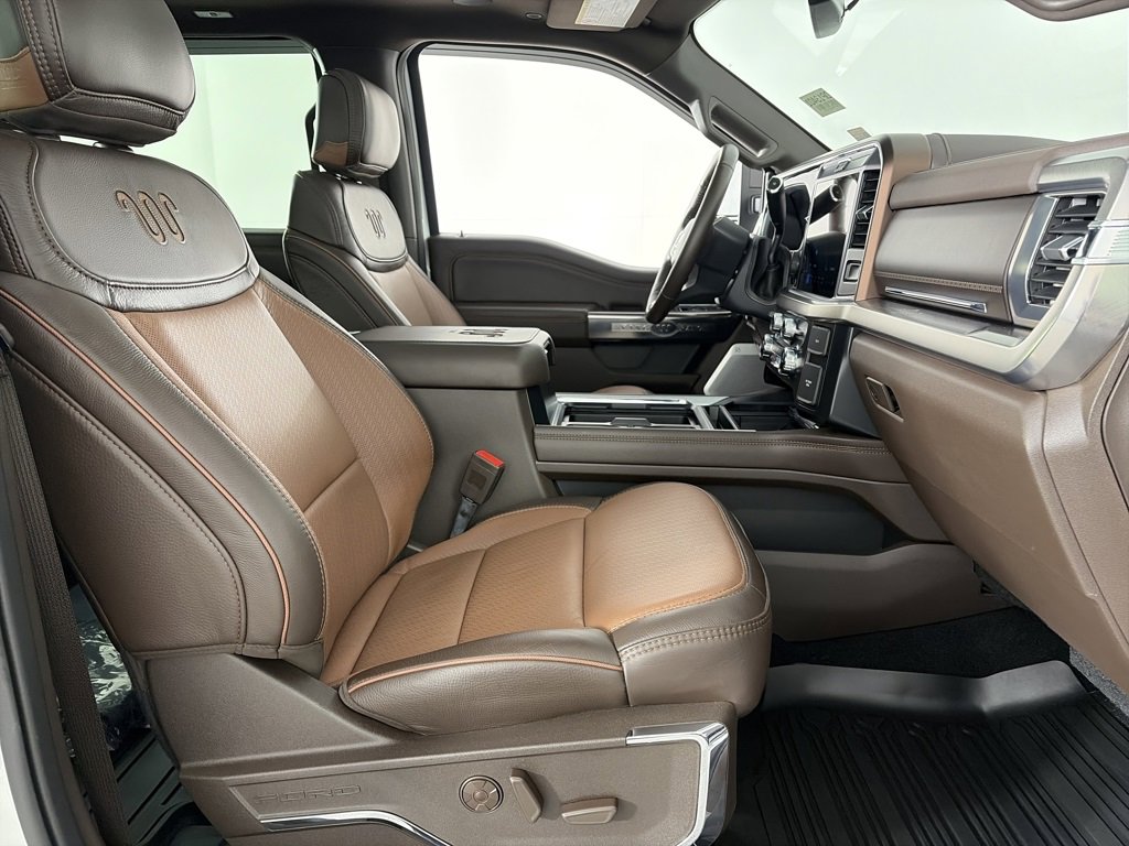 Certified 2025 Ford F450 King Ranch w/ FX4 Off-Road Package image 33