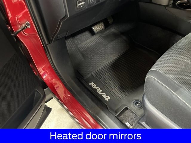 Used 2017 Toyota RAV4 XLE AWD/4WD image 23
