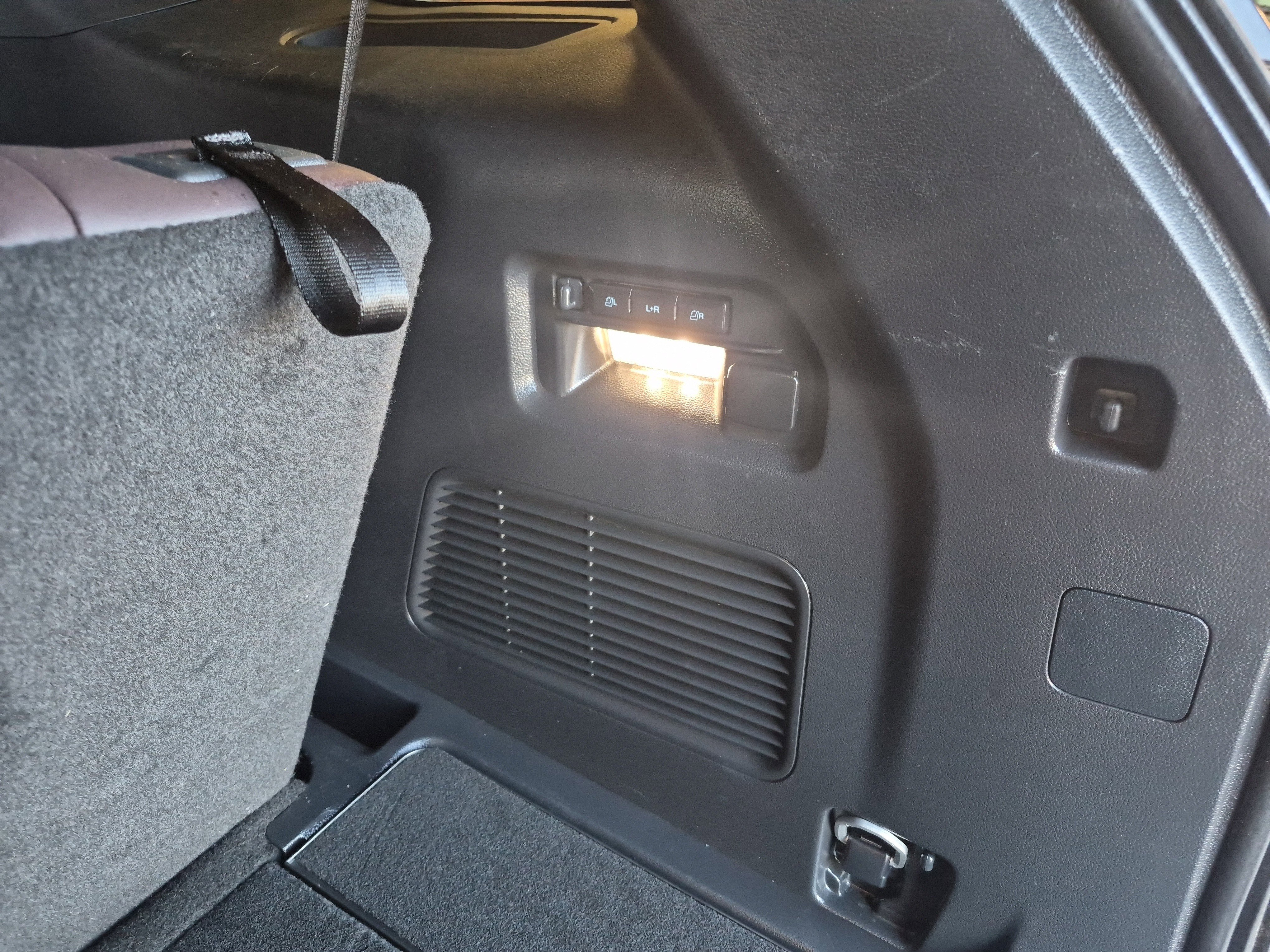 Certified 2025 Ford Explorer Platinum image 18