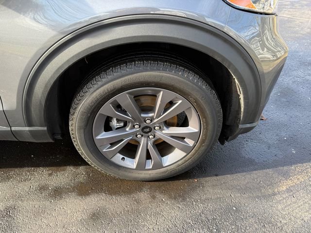 Certified 2022 Ford Explorer XLT w/ Equipment Group 202A image 29