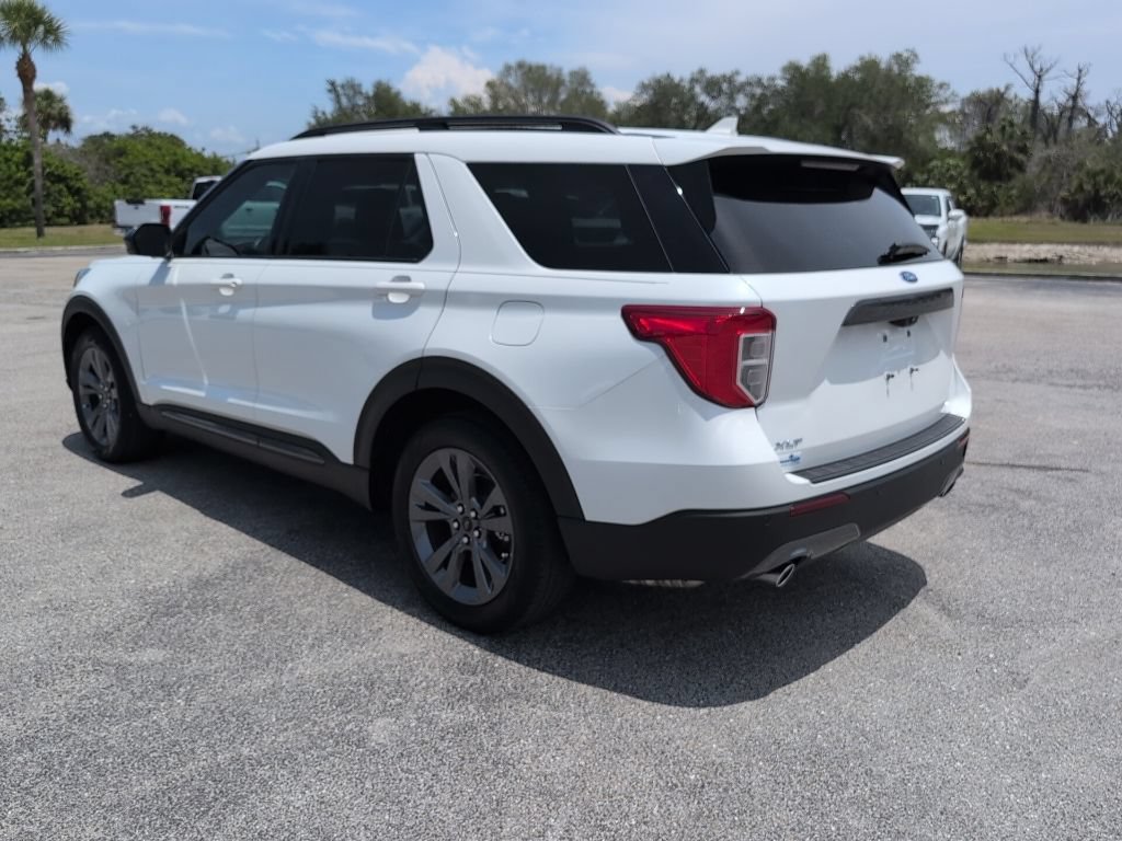 Certified 2023 Ford Explorer XLT w/ Equipment Group 202A RWD image 5