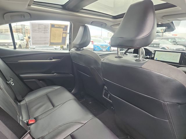 Used 2025 Toyota Camry XLE AWD/4WD image 28