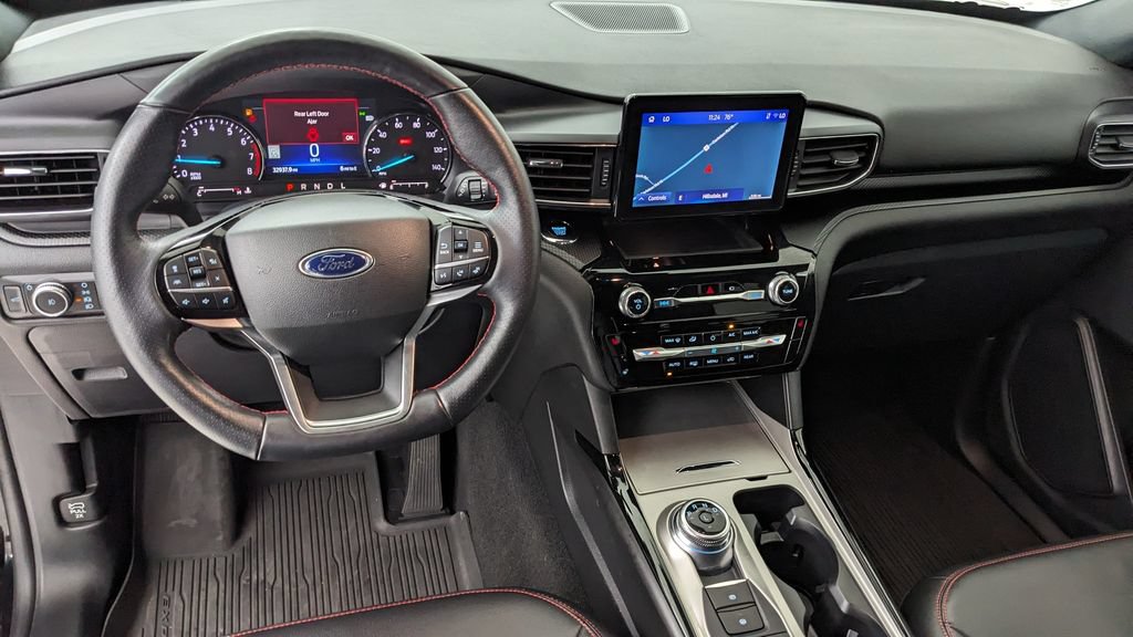 Certified 2023 Ford Explorer ST-Line AWD/4WD image 3