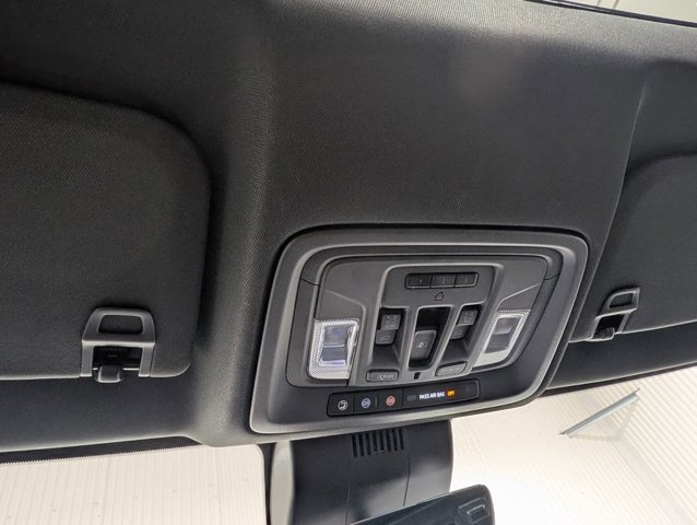 Used 2023 Chevrolet Silverado 1500 ZR2 w/ ZR2 Bison Edition AWD/4WD image 7