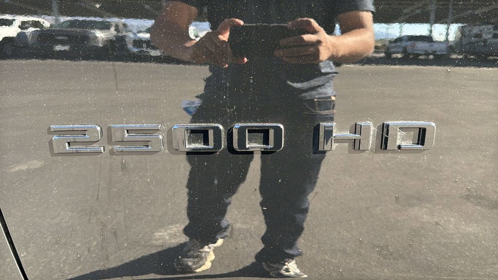 Used 2026 Chevrolet Silverado 2500 ZR2 w/ LPO, Dark Essentials Package image 10