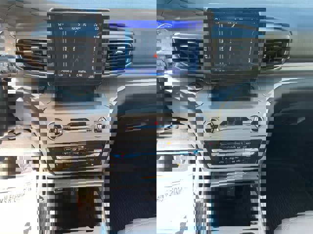 Certified 2022 Ford Explorer XLT w/ Equipment Group 202A image 10