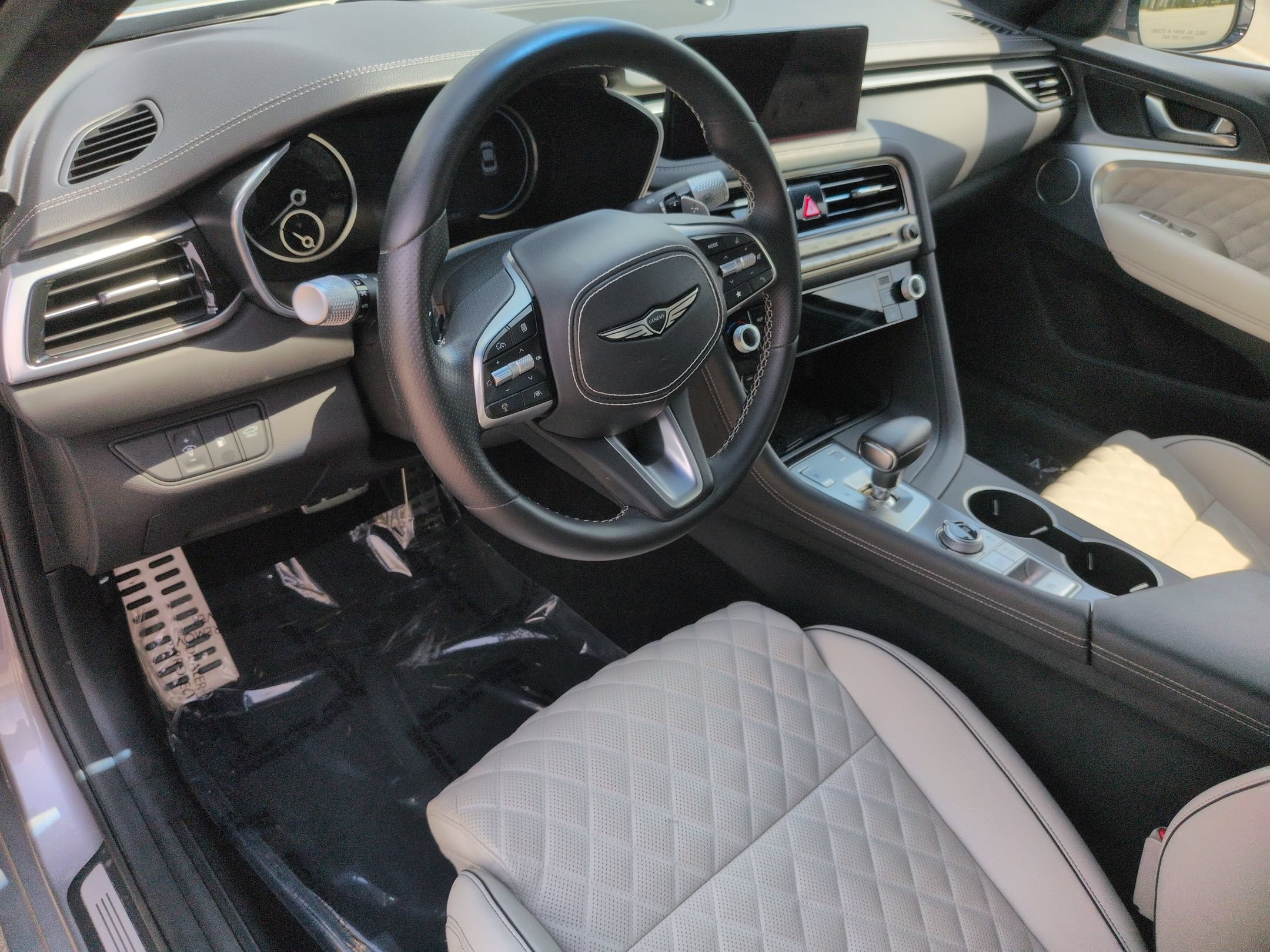 Used 2025 Genesis G70 3.3T Advanced w/ Sport Prestige Package RWD image 17