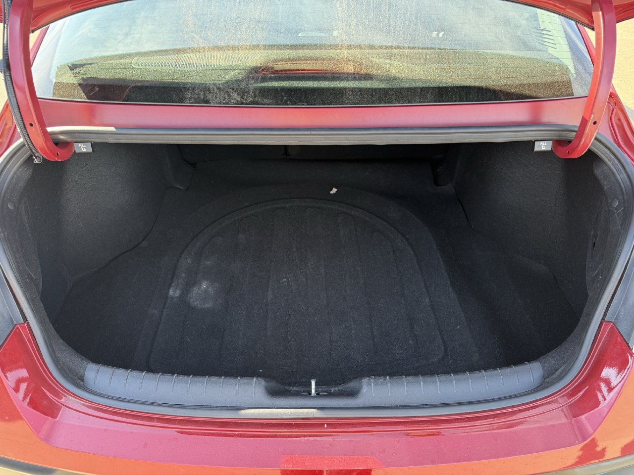Used 2025 Hyundai Elantra Limited FWD image 30
