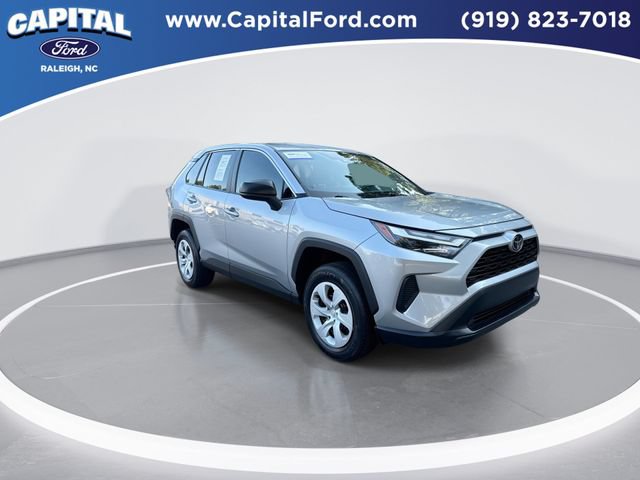 Used 2025 Toyota RAV4 LE AWD/4WD image 2