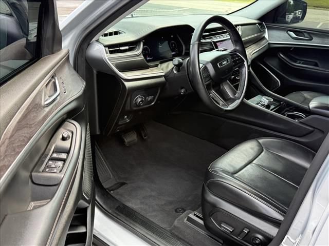 Used 2021 Jeep Grand Cherokee L Limited w/ Luxury Tech Group II AWD/4WD image 10