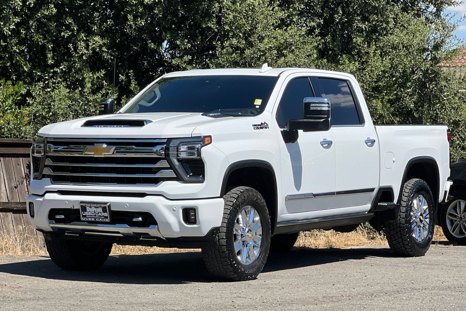 Used 2024 Chevrolet Silverado 3500 High Country w/ Technology Package AWD/4WD image 8