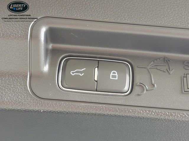 Certified 2022 Ford Explorer ST-Line w/ Class IV Trailer Tow Package image 17