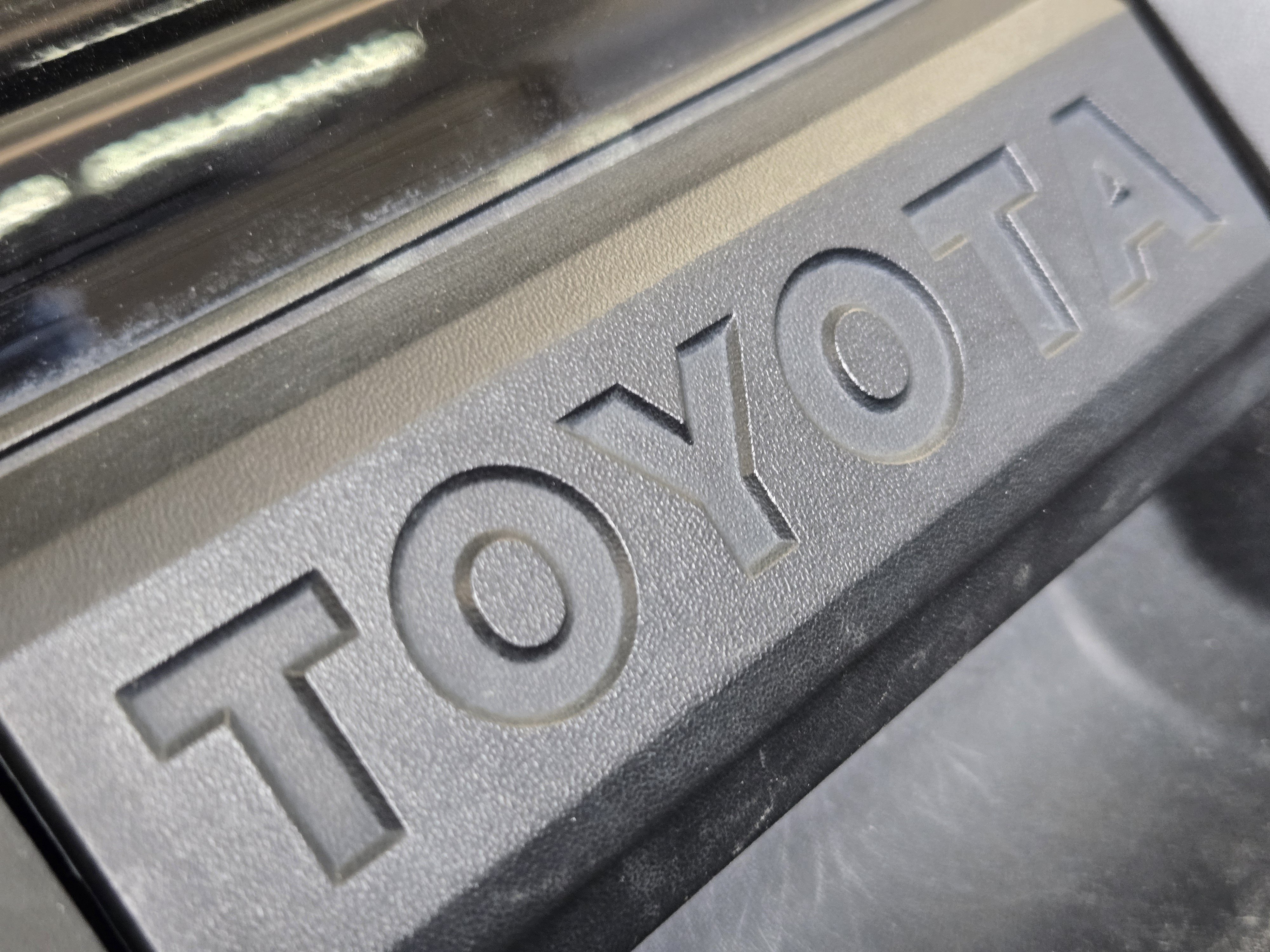 Used 2025 Toyota Tacoma SR5 AWD/4WD image 12