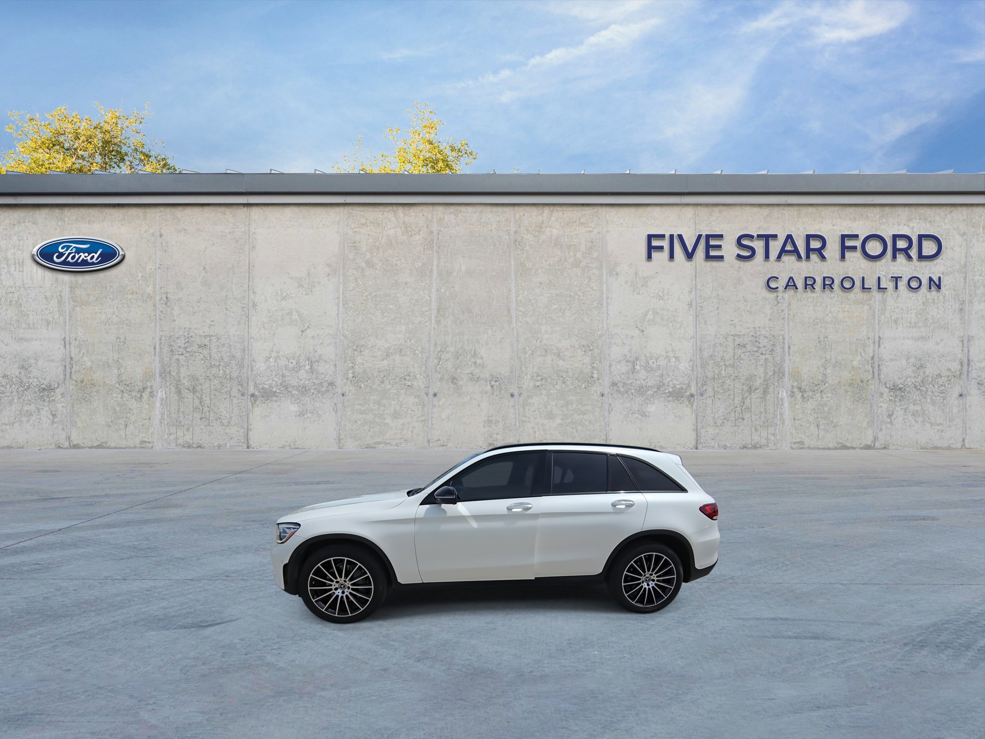 Used 2021 Mercedes-Benz GLC 300 4MATIC image 2