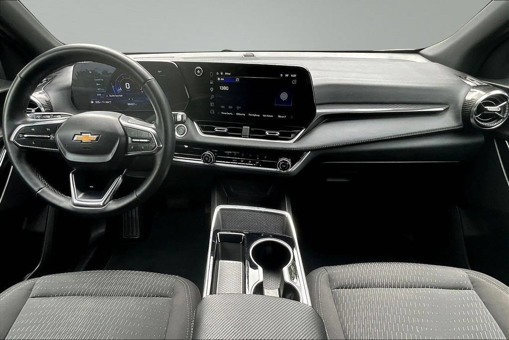 Used 2025 Chevrolet Equinox LT AWD/4WD image 8