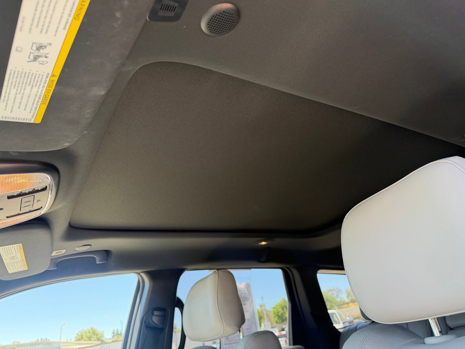 Used 2018 Jeep Grand Cherokee Limited AWD/4WD image 13