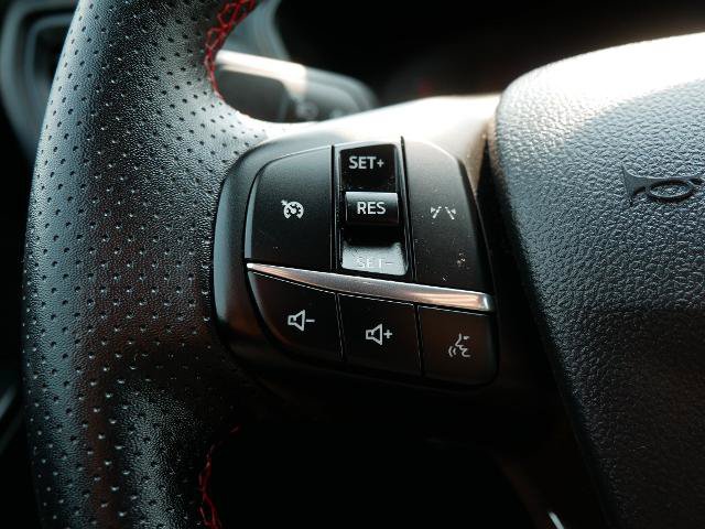 Certified 2025 Ford Escape ST-Line Select AWD/4WD image 27
