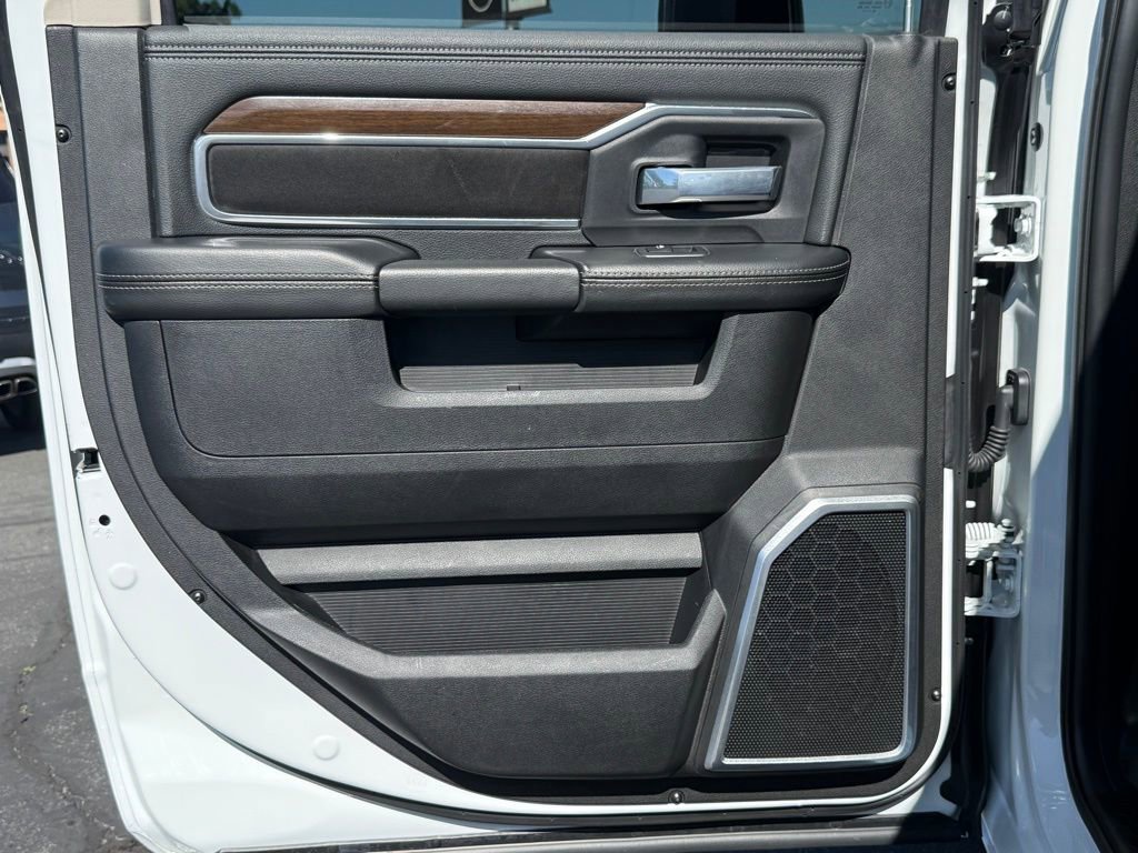 Used 2024 RAM 2500 Laramie AWD/4WD image 38