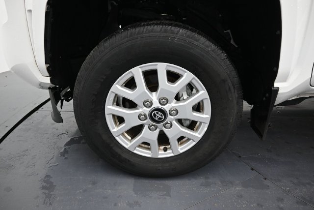 Used 2024 Toyota Tacoma SR AWD/4WD image 9