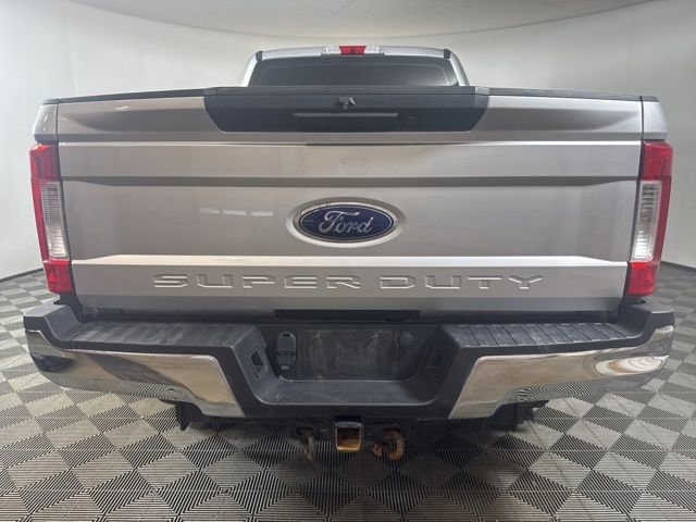 Certified 2019 Ford F250 XL w/ STX Appearance Package image 4