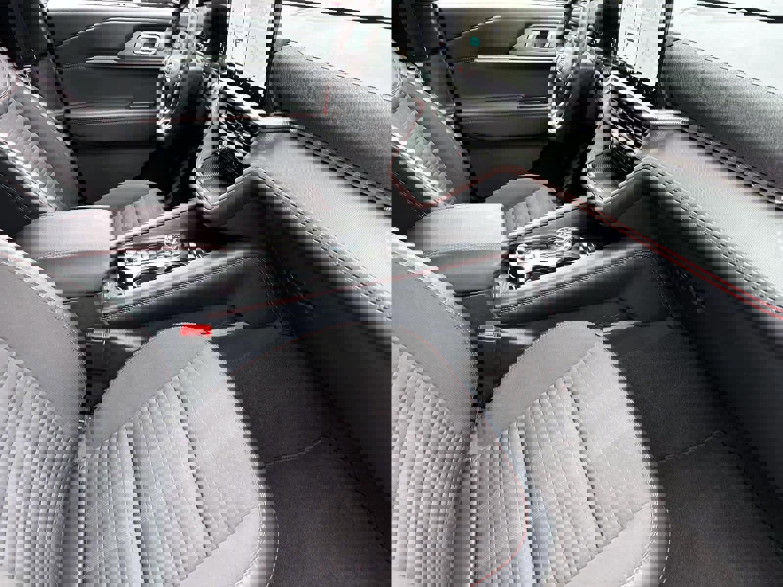 Certified 2025 Ford Explorer ST-Line w/ ST-Line Street Pack image 9