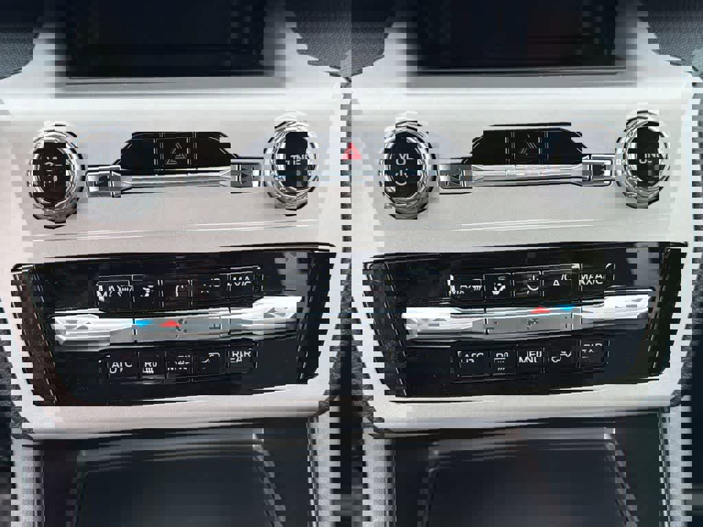 Certified 2024 Ford Explorer Base image 30