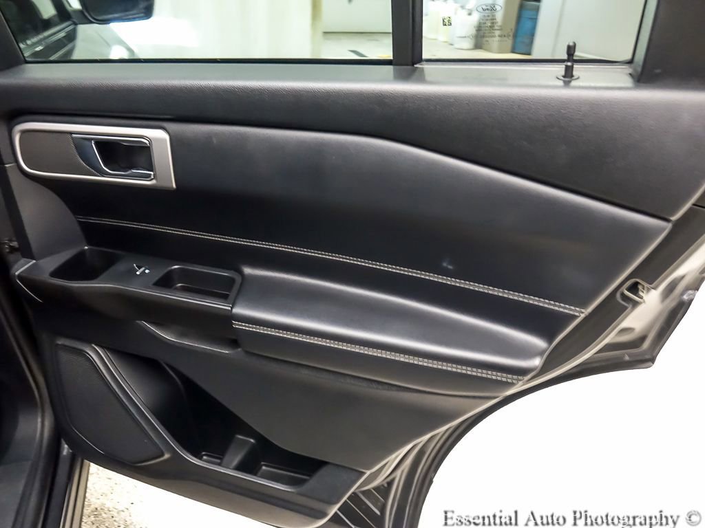 Certified 2020 Ford Explorer XLT w/ Equipment Group 202A AWD/4WD image 24