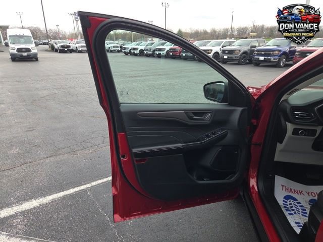 Certified 2023 Ford Escape Active AWD/4WD image 22
